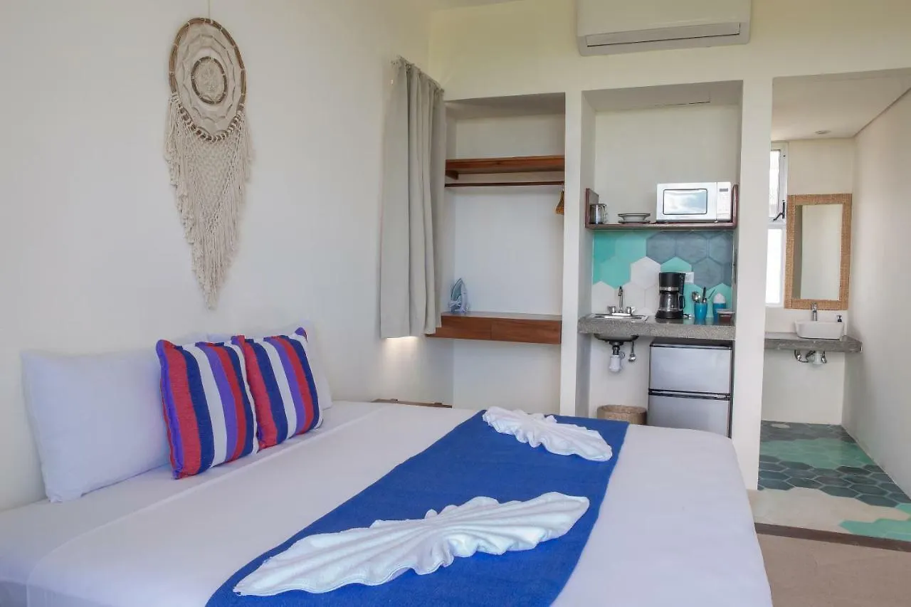 מלון דירות פלאייה דל כרמן Suites Cielo Y Mar (Adults Only)